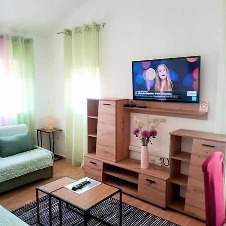 Apartmani Alma Pula Ngoại thất bức ảnh