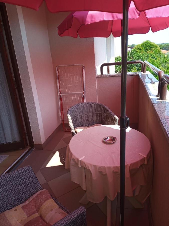 Apartmani Alma Pula Ngoại thất bức ảnh