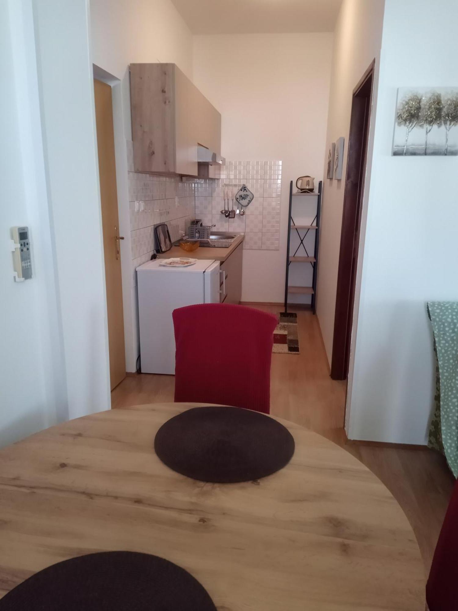 Apartmani Alma Pula Ngoại thất bức ảnh