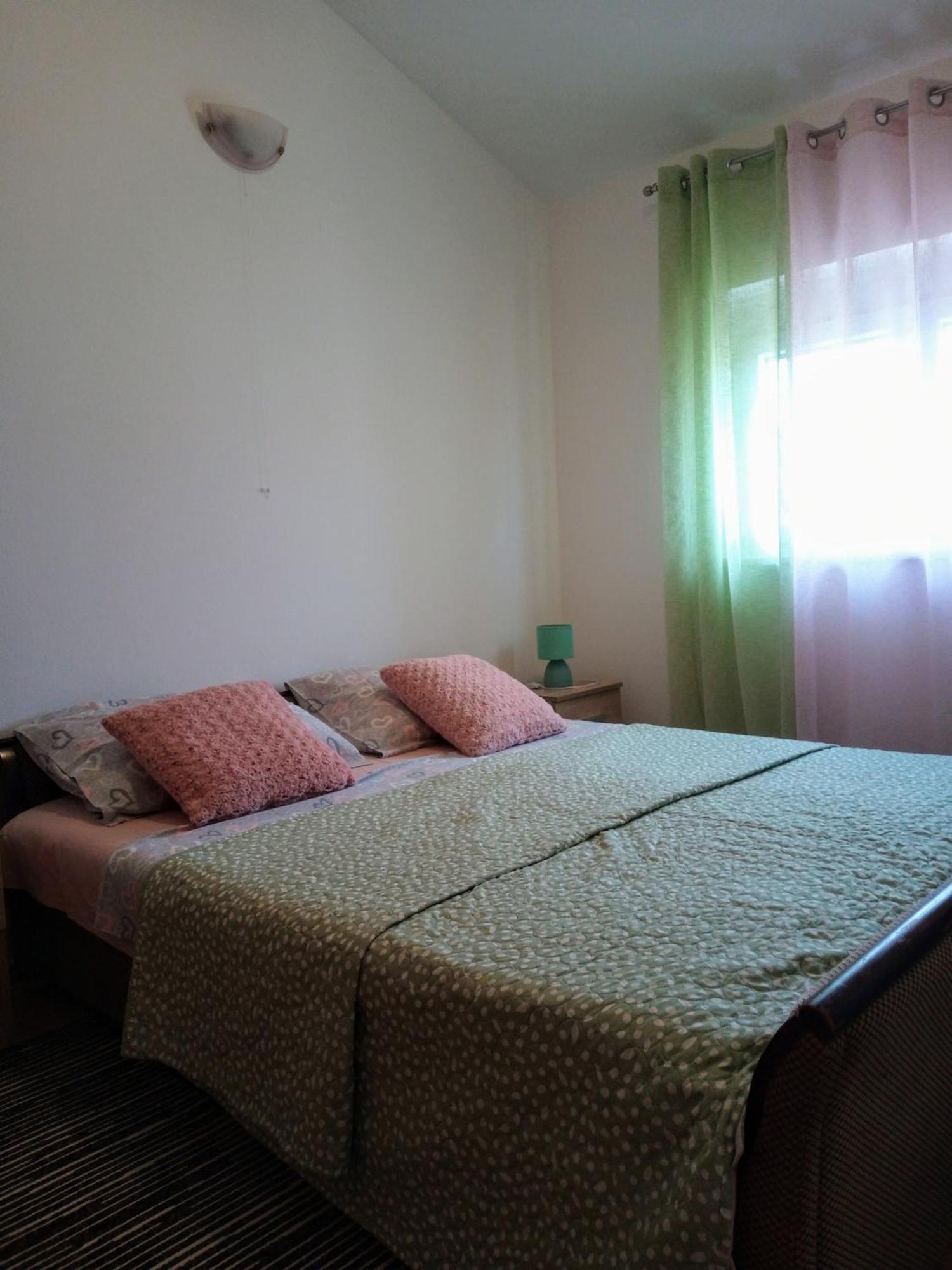 Apartmani Alma Pula Ngoại thất bức ảnh