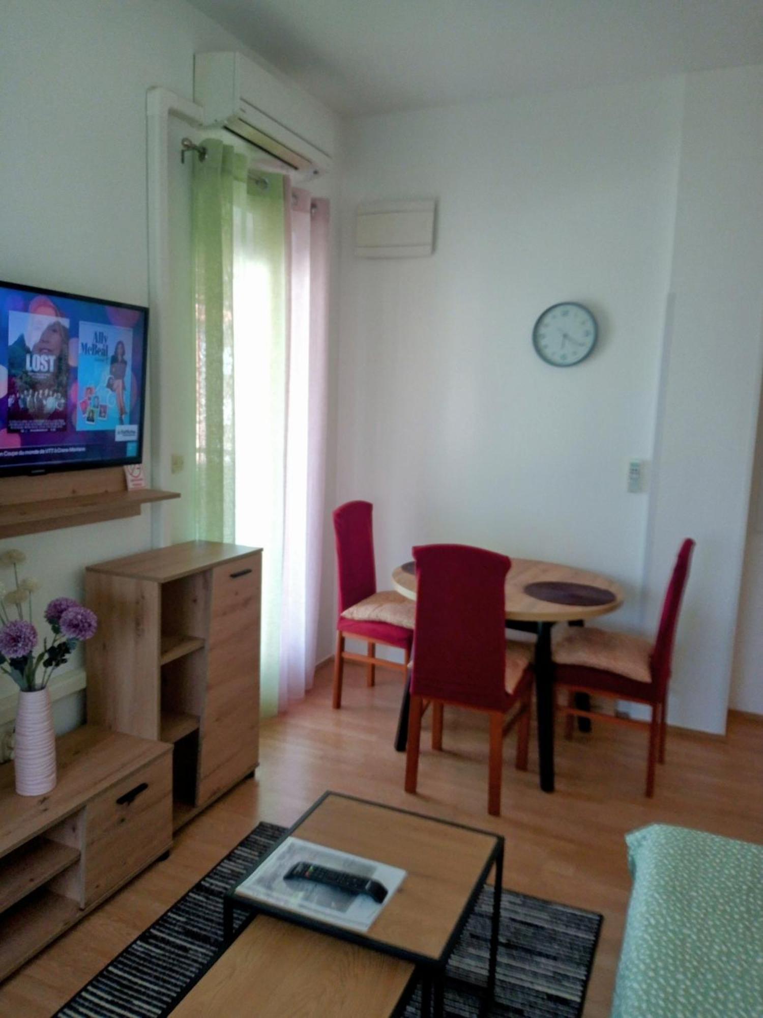 Apartmani Alma Pula Ngoại thất bức ảnh